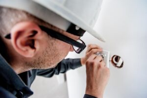 كهربائى هندي في الجهراء